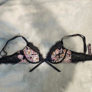 NWOT VICTORIAS SECRET DREAM ANGELS UNLINED DEMI BRA